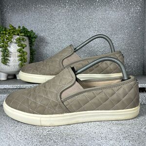 A New Day Quilted Slip On Sneakers Shoes Size 9.5